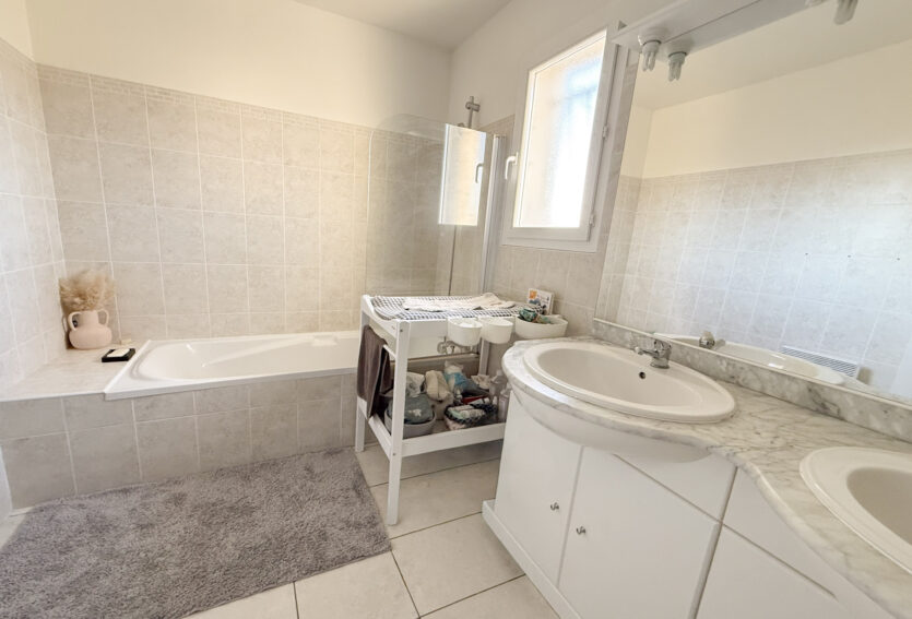 Charmante maison de 88 m² – familiale T4 avec jardin et garage – Saint Mathieu de Tréviers