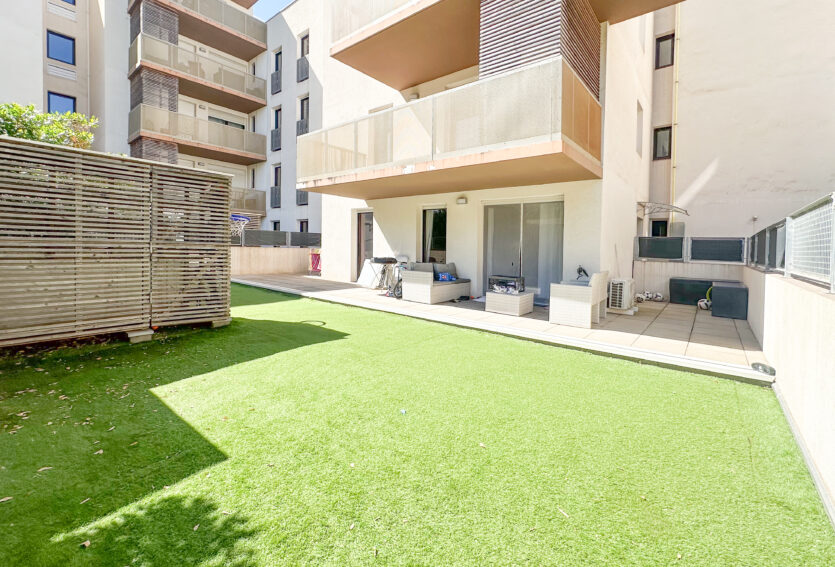 T3 nue de 68m² avec jardin, quartier Ovalie